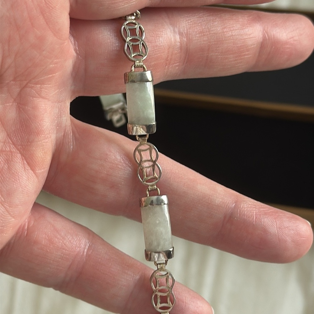 Vintage Jade Tennis Bracelet - Picture 4 of 12